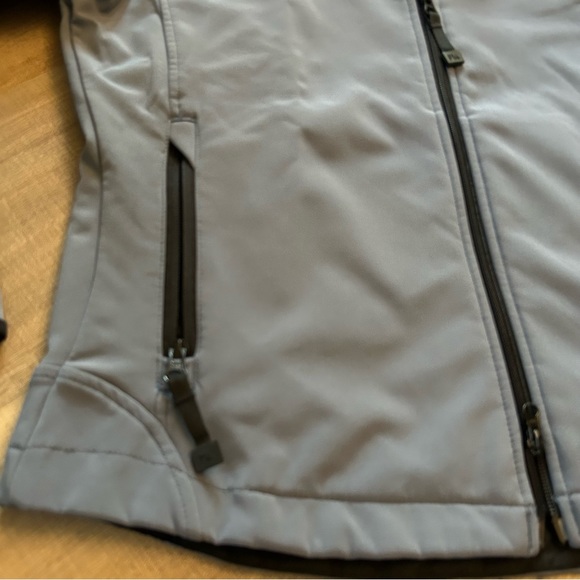 New Holland Brewing Company Gray Soft Shell Jacket - Picture 3 of 9